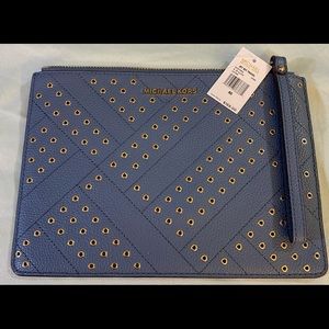 Michael Kors NWT Leather Zip Clutch
